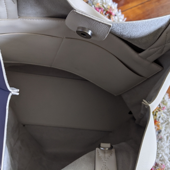 Large New Urban Outfitters Leather Laptop Tote - Picture 5 of 7